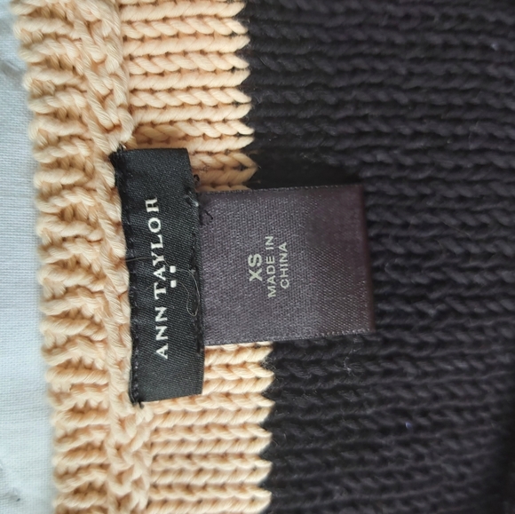 Ann Taylor knit cream and black oversize sweater - Picture 3 of 7